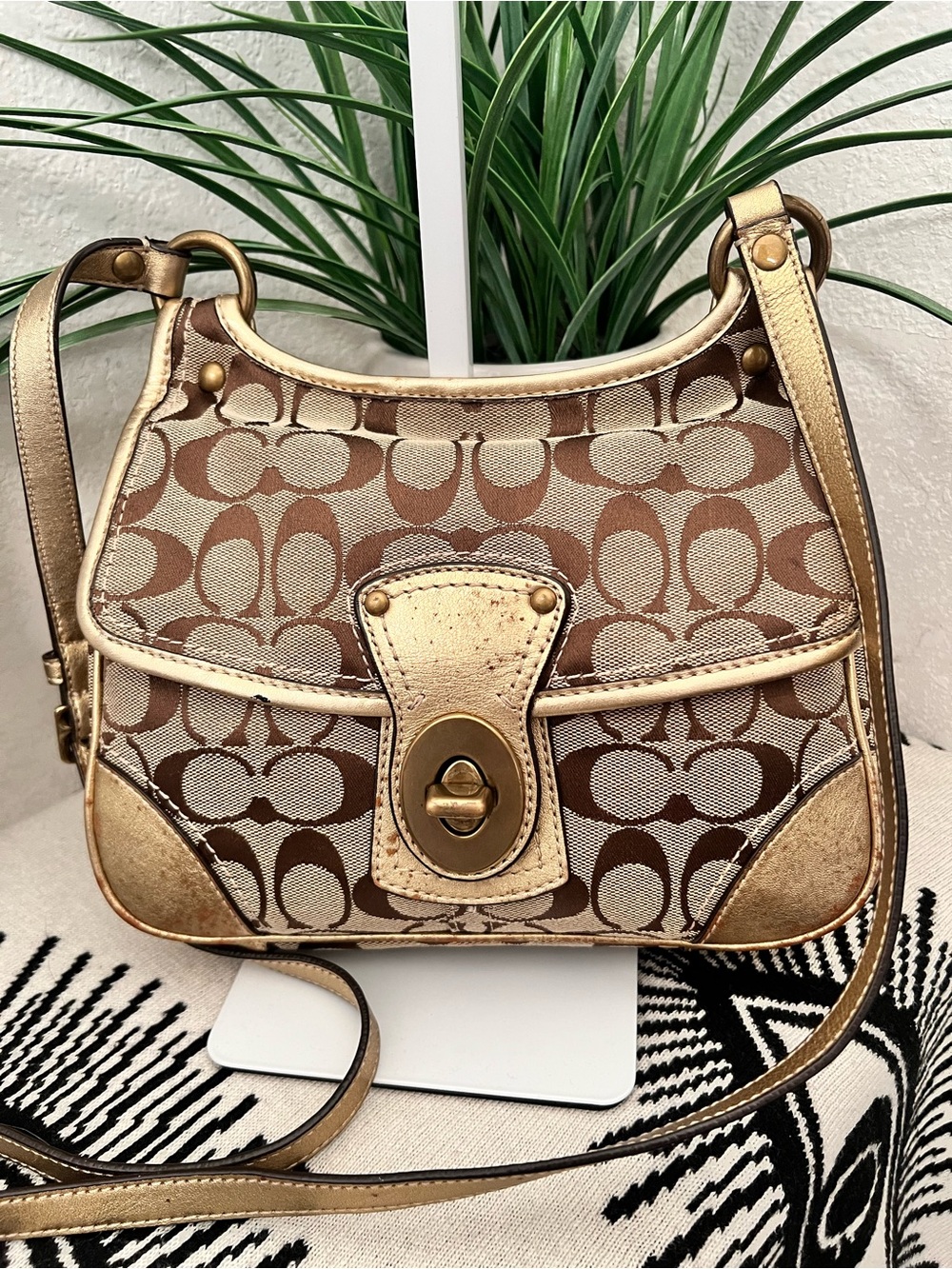 SOLD! COACH Y2K Signature Turnlock Flap Shoulder Bag F10567